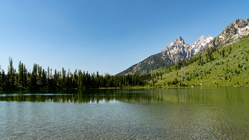 21211-US_WY_GrandTeton-lake-c.jpg