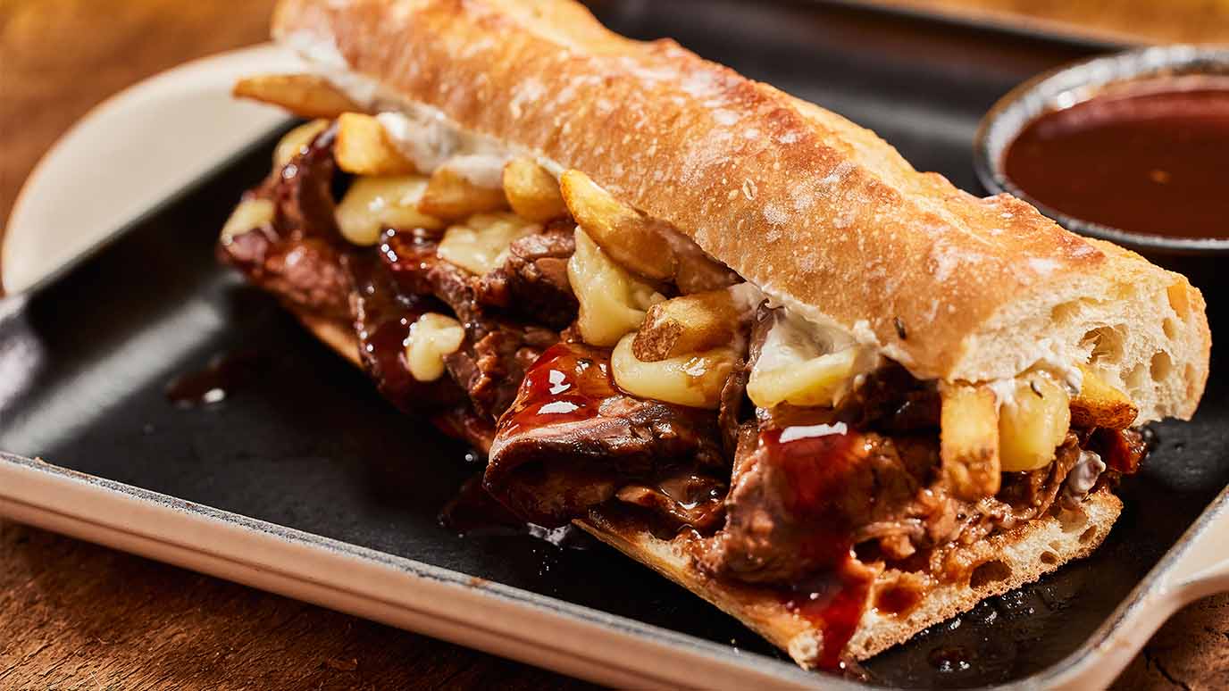 poutine_french_dip_sandwich_4368_1376x774.jpg