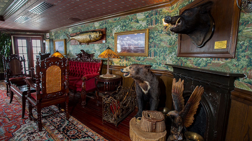 24544-Mississippi-Queen-sitting-area-c.jpg