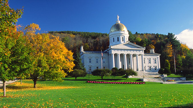 24038-stowe-state-capitol-building-vermont-c.jpg