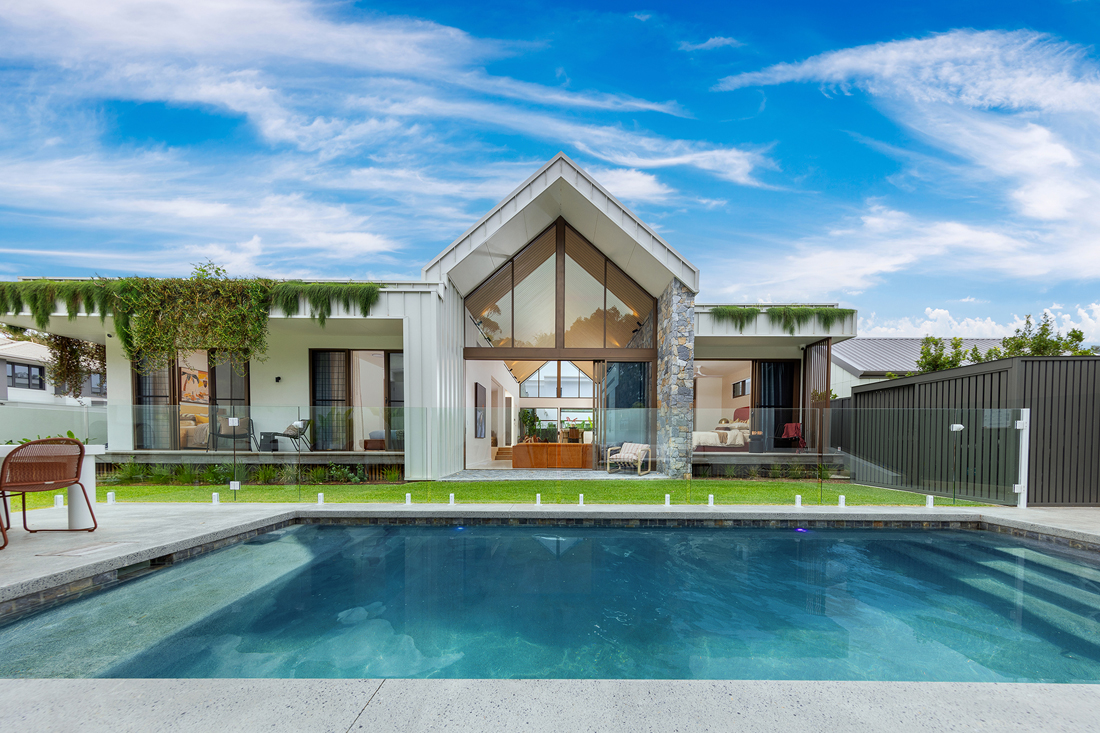 547 Hero 1100x733.jpg