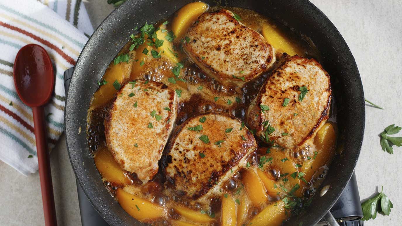 skillet_pork_chops_and_peaches_recipes_2000x1125.jpg