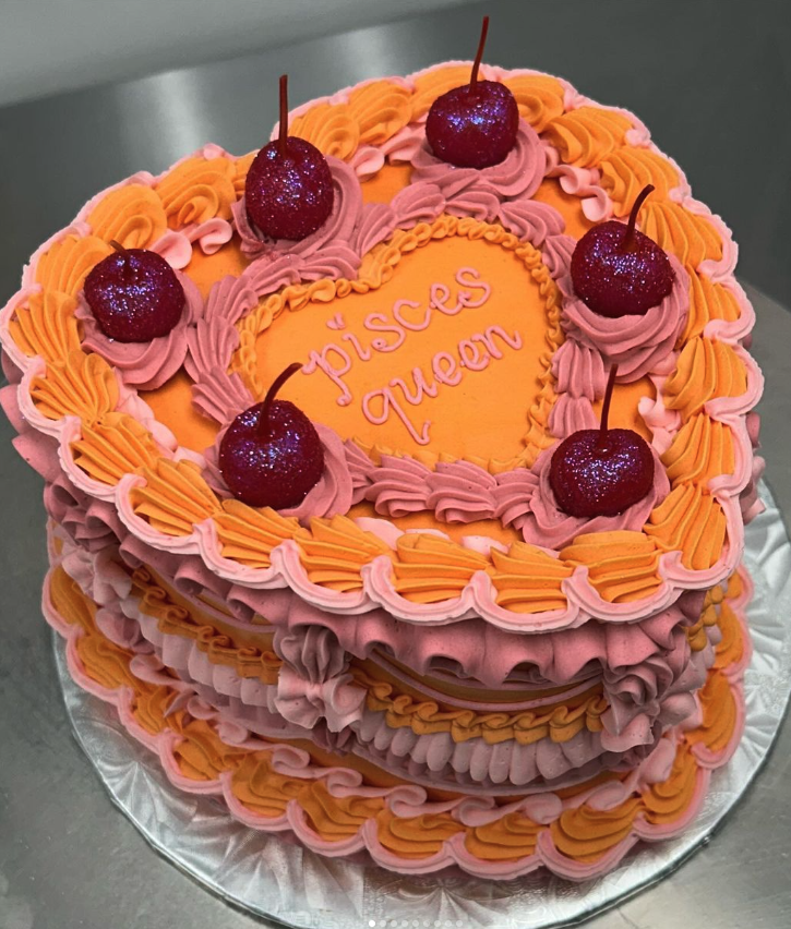 KWENTO custom cake design