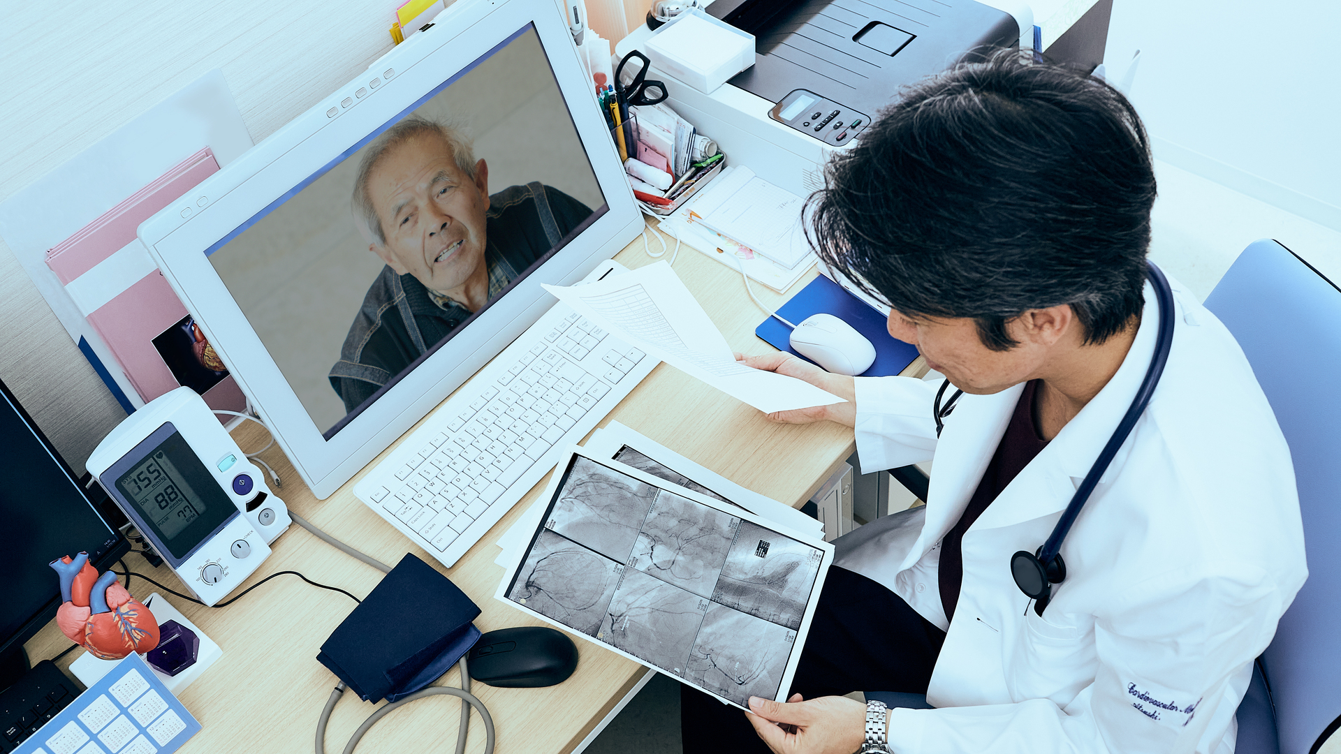 Telemedicine doctors and patients