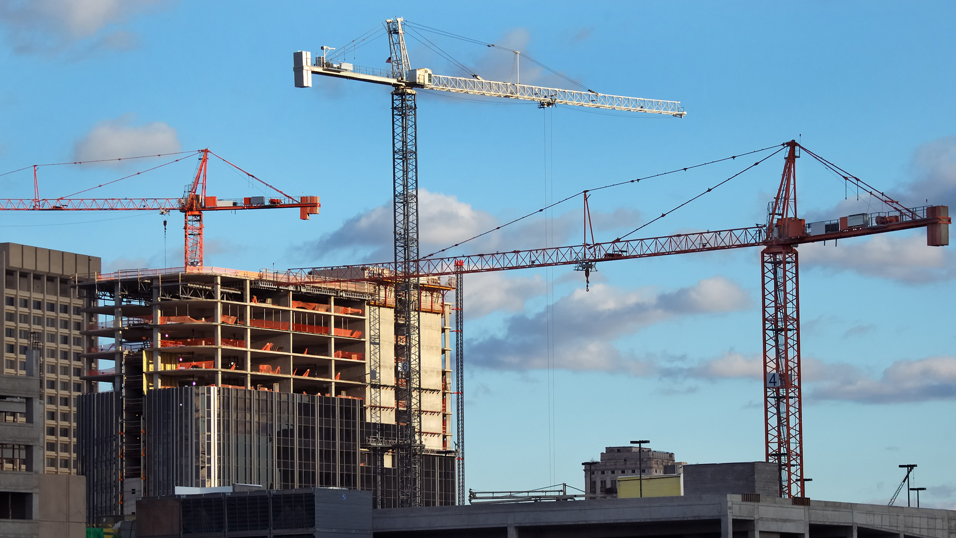 Multi Crane Construction