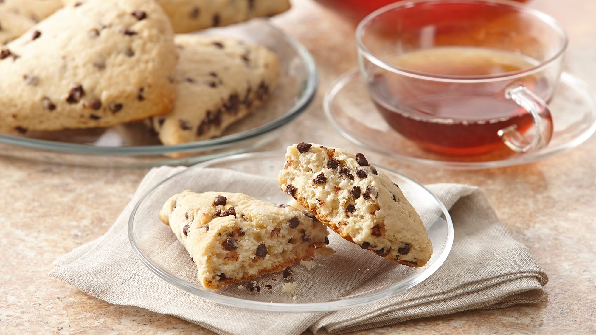 vanilla_chocolate_chip_scones_2000x1125.jpg