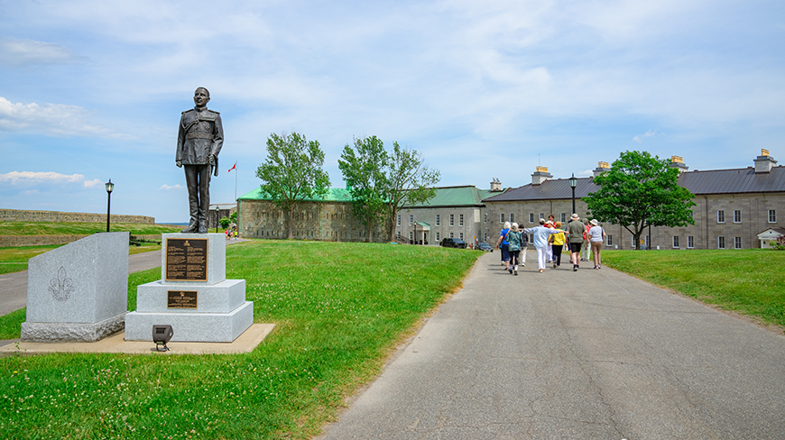 22250-CA-Quebec-La Citadelle-Residence of the Governor General of Canada-25-c.jpg