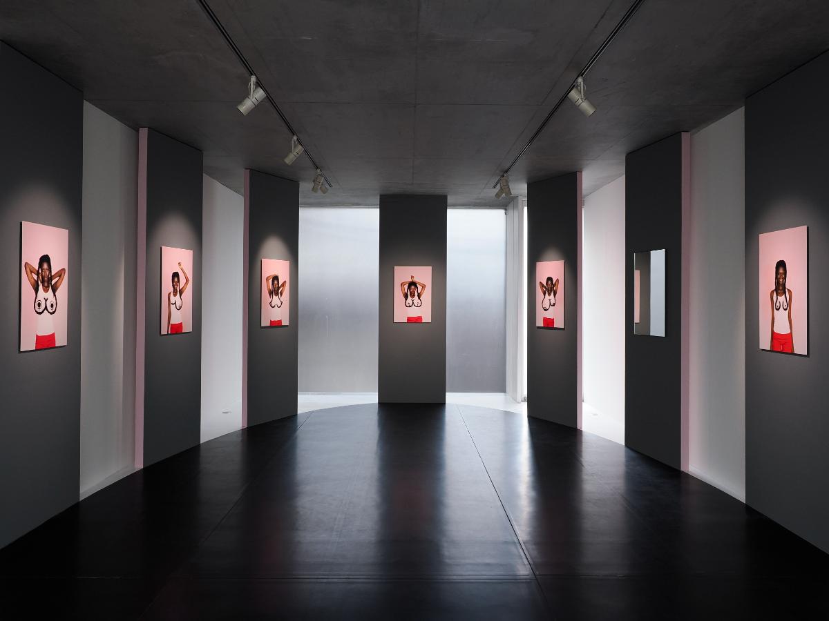 レティシア・キー3階の展示風景。