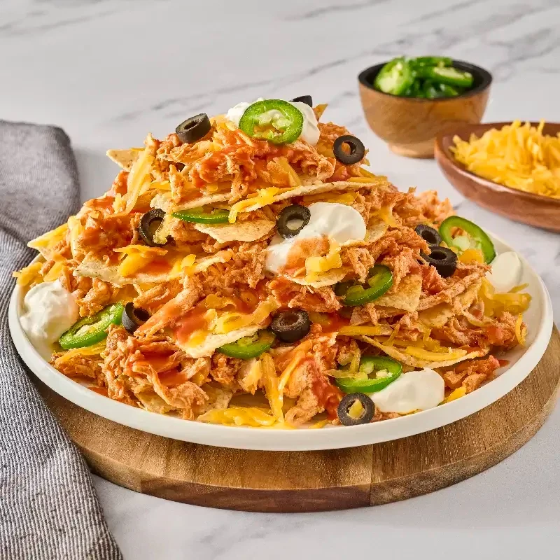 Franks_Shake_On_Buffalo_Chicken_Nachos_2024_800x800.webp