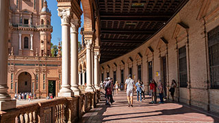 21885-spain-living-and-learning-in-sevilla-independent-stay-and-language-study-smhoz.jpg