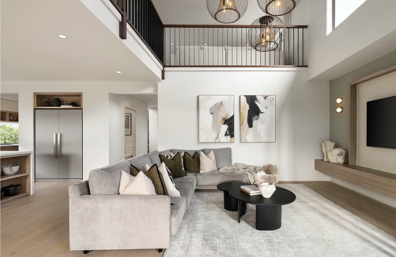 Carlisle Homes_CH166_HOME_FILES_BODY 1_Inside-the-Granada-Grand-Atrium-41.jpg