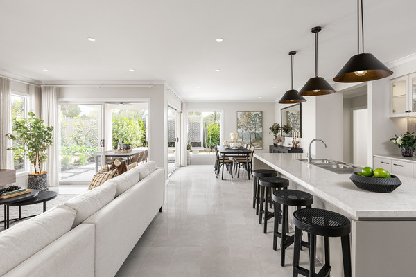 Relaxed Traditional: Blend Comfort and Elegance