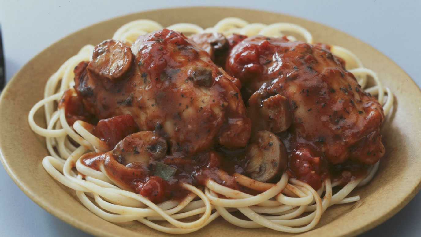 slow_cooker_chicken_in_italian_tomato_sauce_2000x1125 (1).jpg