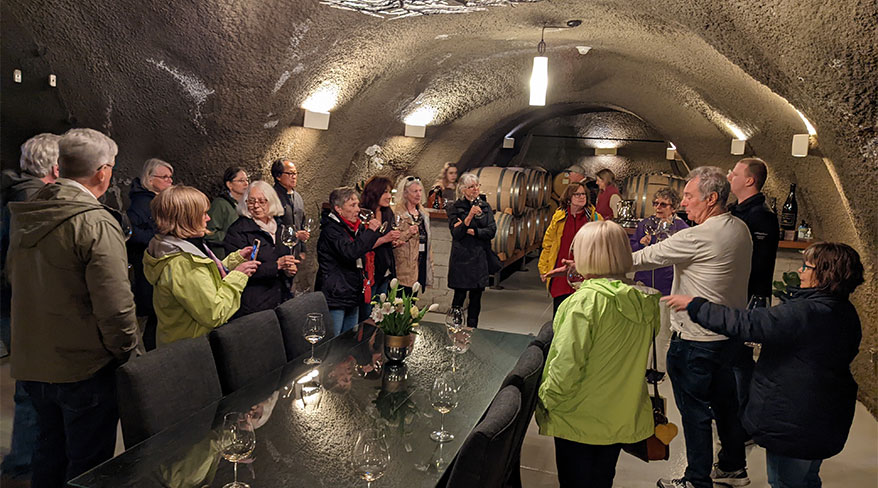 23989-participants_in_wine_cellar_cave-c.jpg