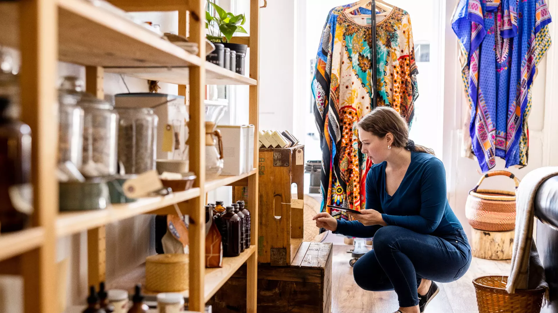 How Small Businesses Can Win the Holiday Rush Without Breaking the Bank