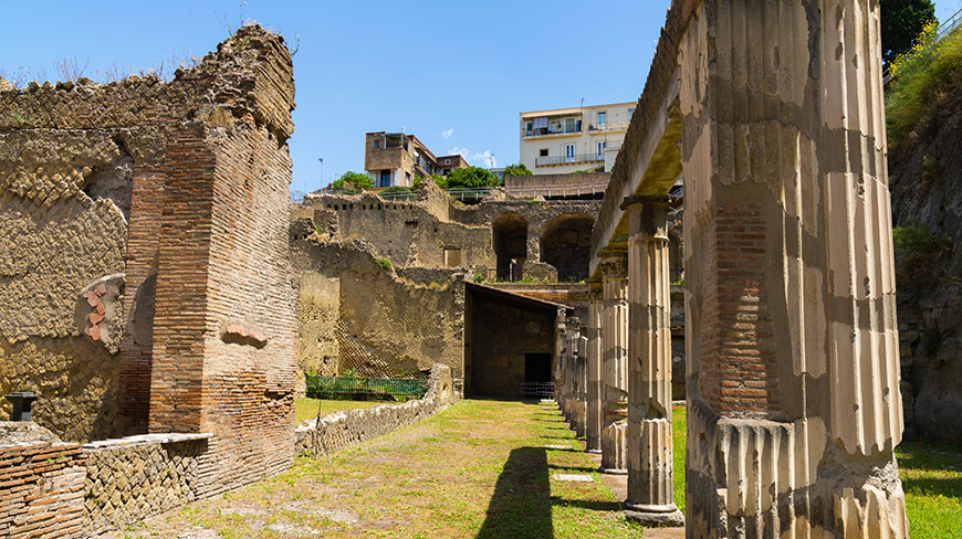 25141-IT_Naples_Herculaneum_3c.jpg