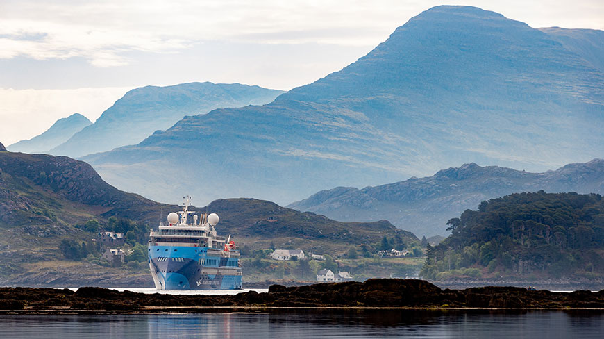 24592-GB_SCT_LOCH-TORRIDON_ZODIACS_1-c.jpg