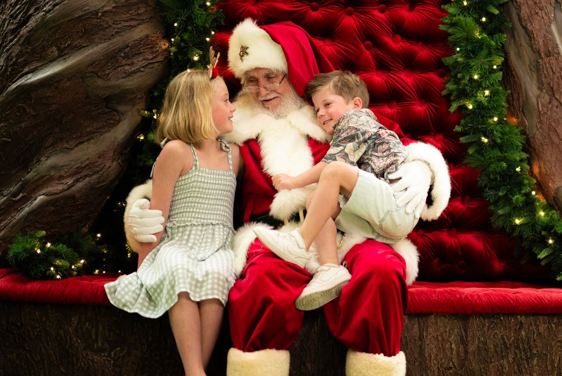 Santa photos at Pittwater Place