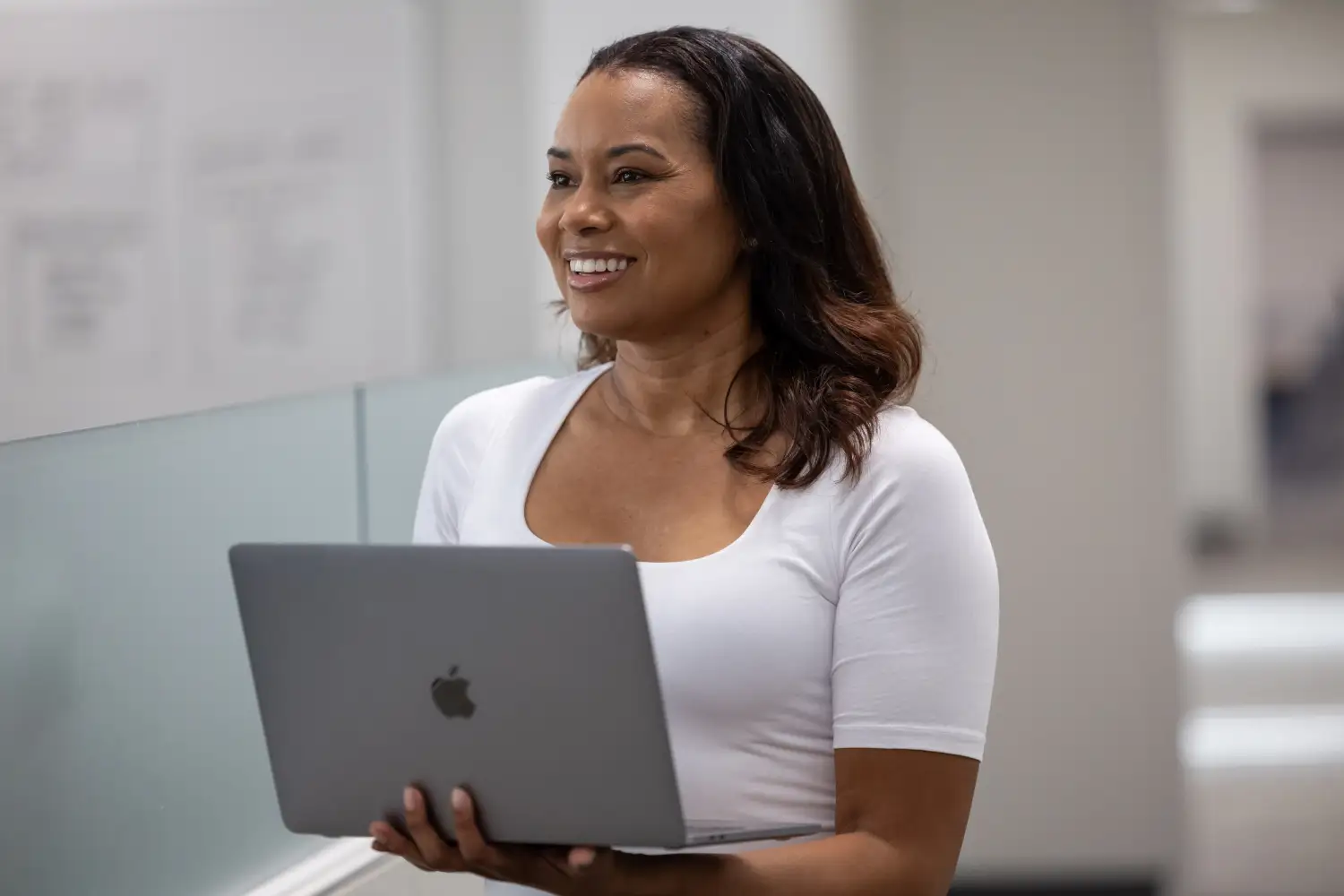 Project manager improving project efficiencies using analytics that forecast project performance