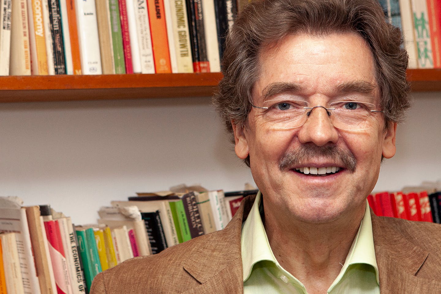 Willi Semmler: Modeling Sustainable Economies