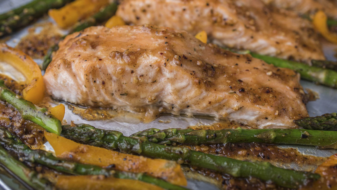 glazed_salmon_and_vegetables_2000x1125.jpg