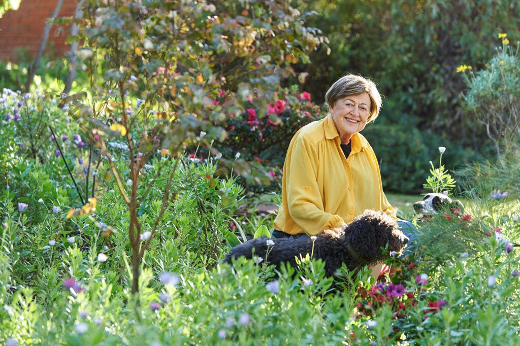 Dr_Helen_Jones.jpg