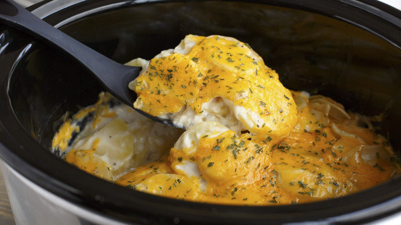 Slow Cooker Scalloped Potatoes