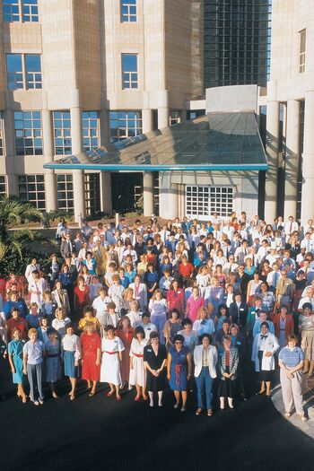 014-1986-Doors-open-to-the-first-patients-3ad35bc1-4435-4b2d-84a7-0540b3b3316b-a10f196-2b657f1a-775a-4ff4-b5f1-dd17608568e2-GrandOpen1.webp