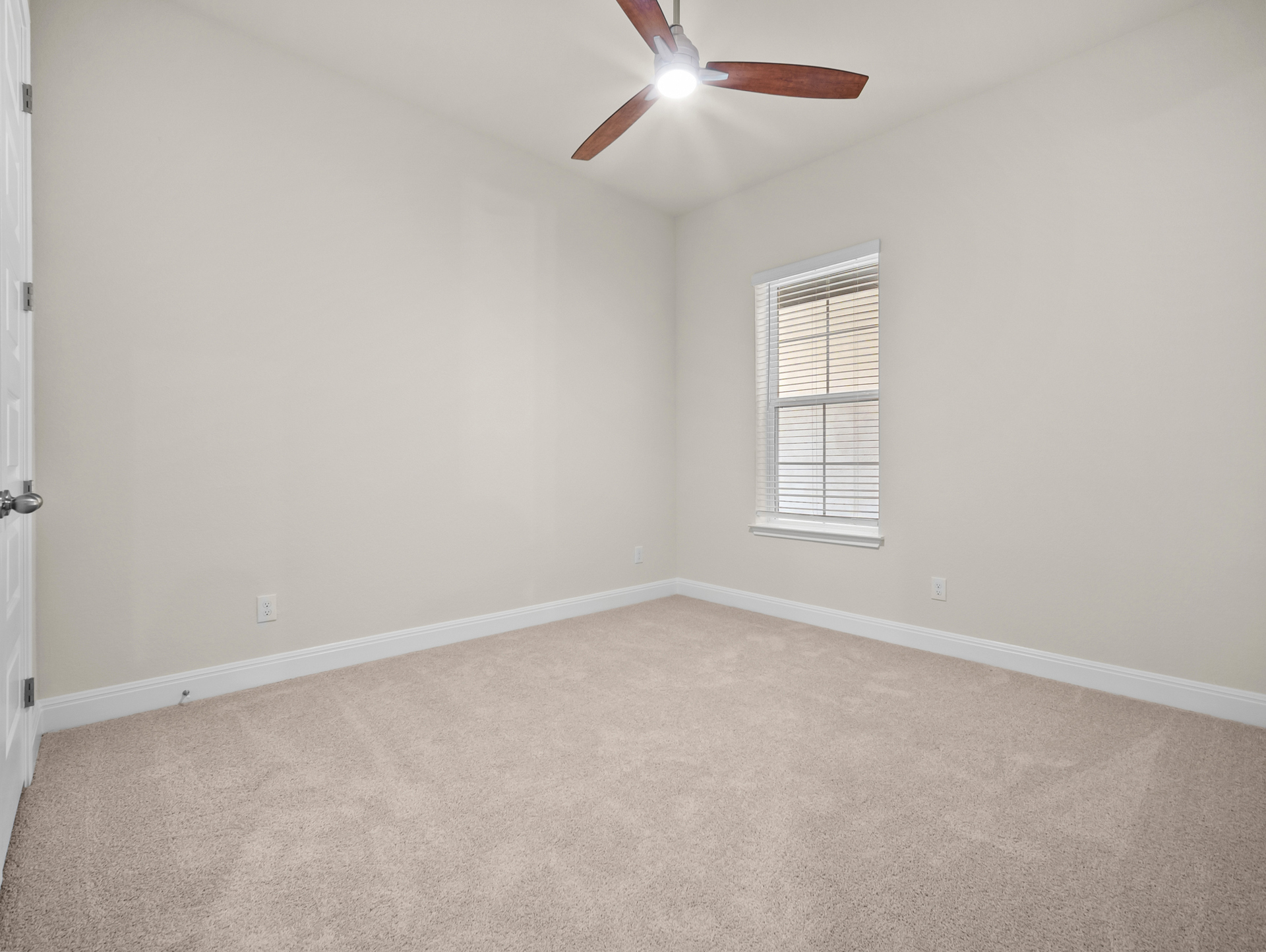 0591f022-26b5-4129-a1ba-73a37ba26516