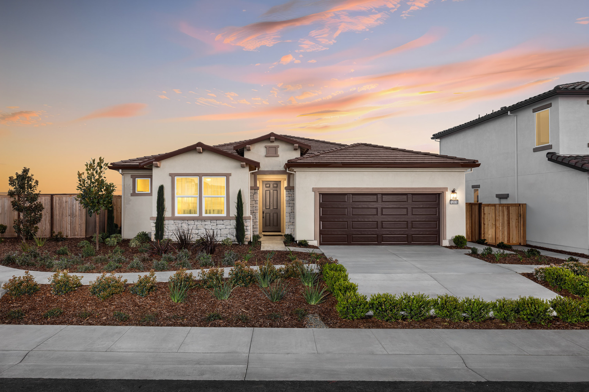 17ffb8d3-5b13-4942-9c27-b8958e17ec02