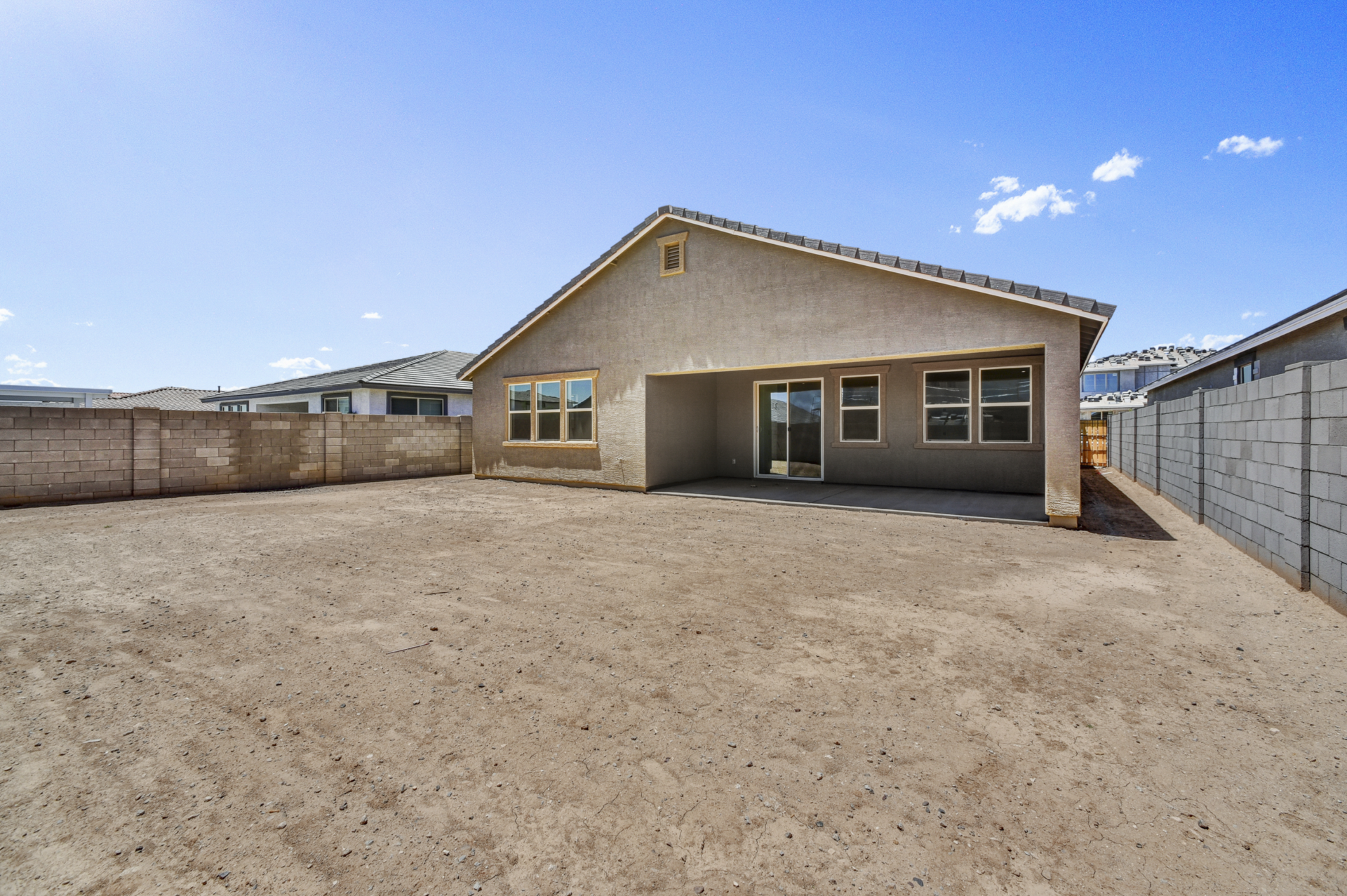 20bca553-d792-463b-9ed4-8b935c9d3e71