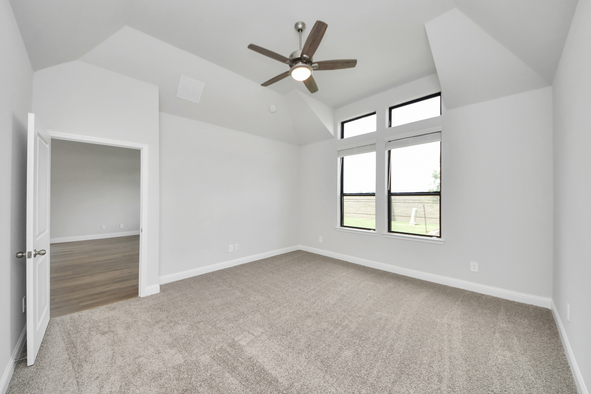 2192b9a8-5820-4f0b-8b96-85719bff9b04