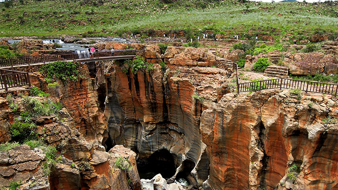 Southern Africa By Train: South Africa, Mozambique, Swaziland & Zimbabwe