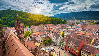 23646-DE-Freiburg-Historic-Town-smhoz.jpg