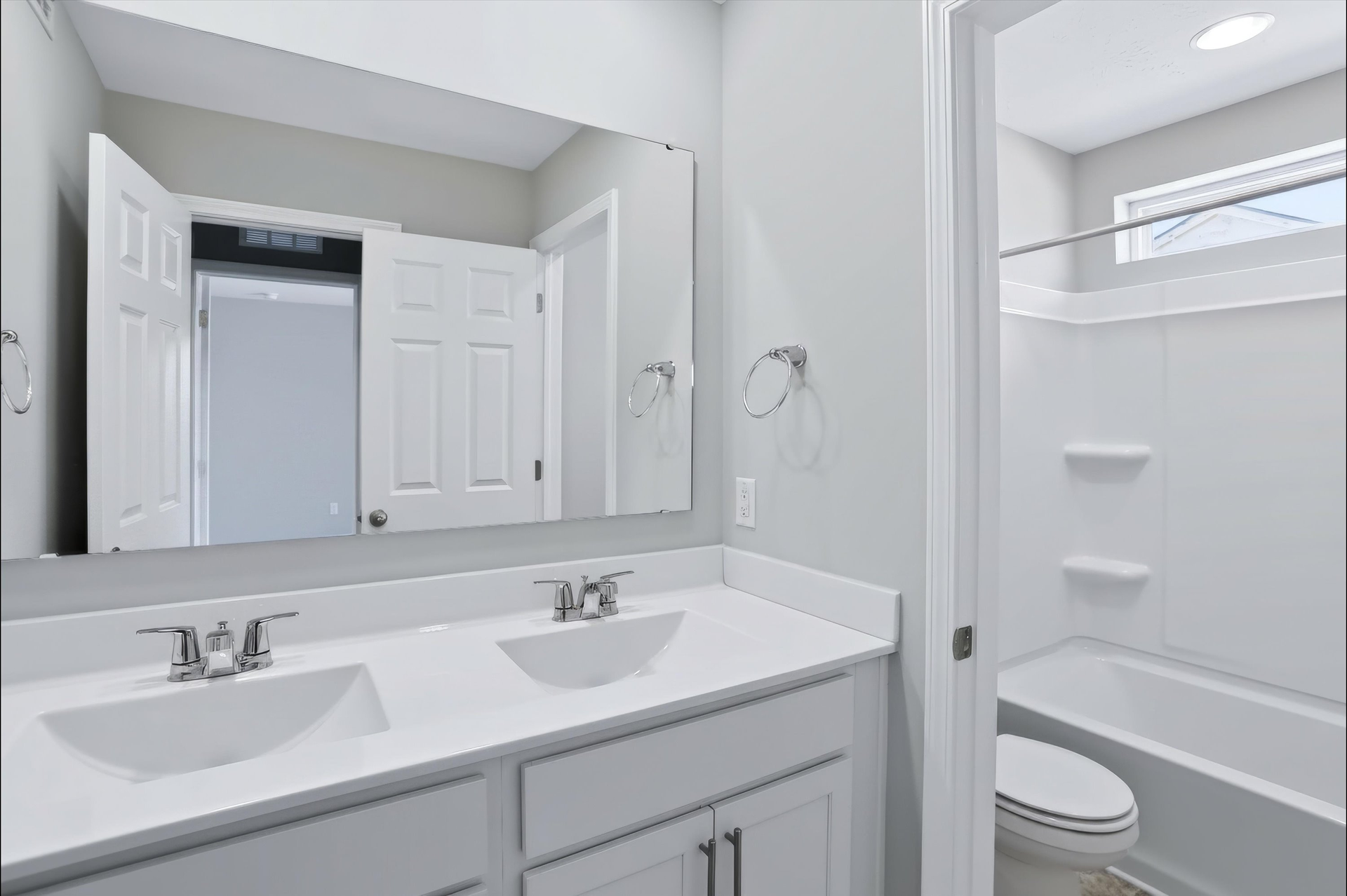 24 - sec bath 2.jpg