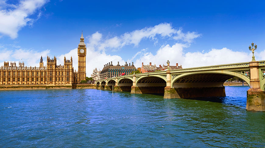 25366-UK-ENG-London-river-lghoz.jpg