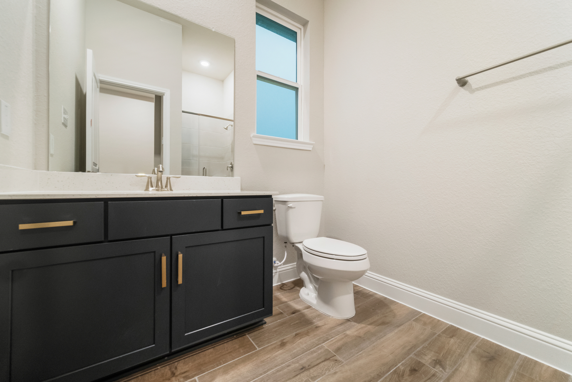 33835698-5c85-4859-8865-7044e706513b