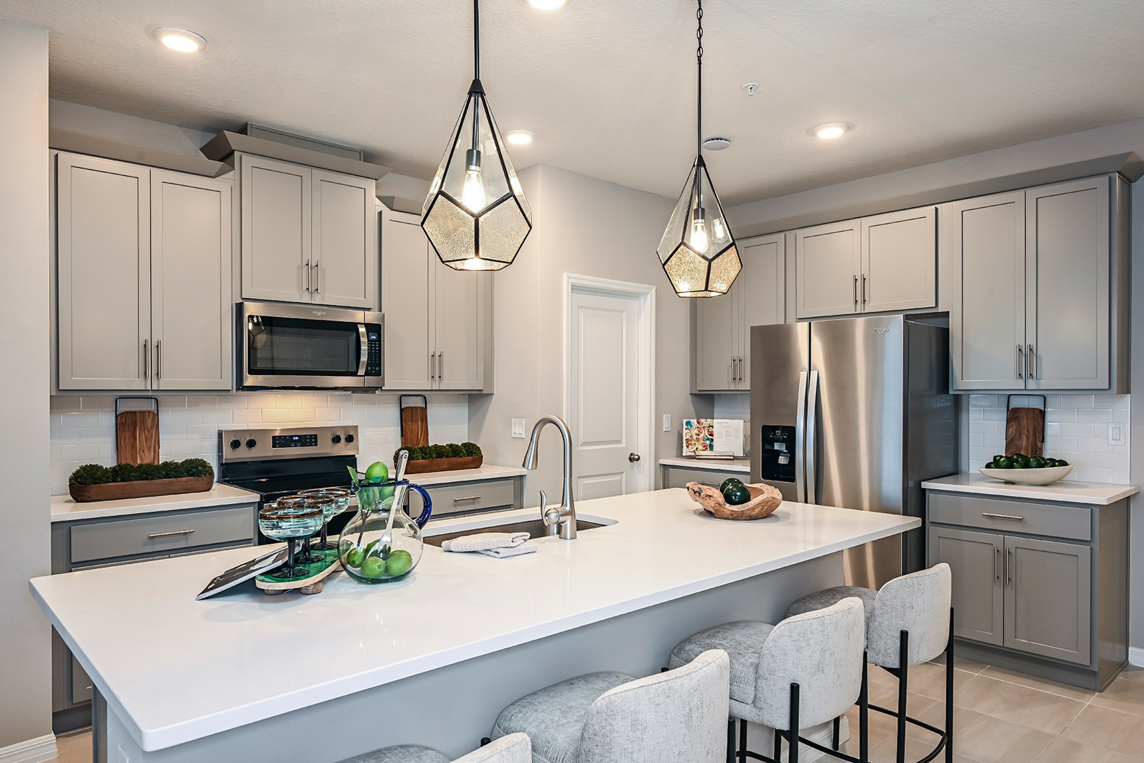 3384435a-eacd-4672-bb4a-d9f4e9c33d8d