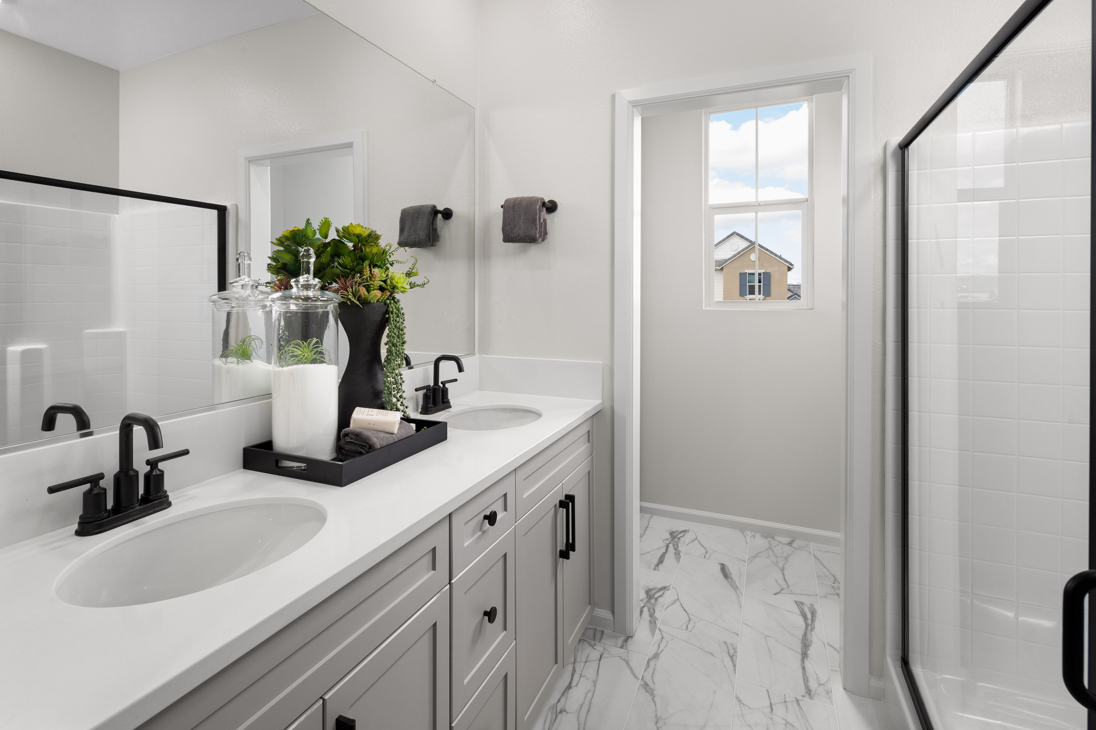 3d34663a-af02-460e-8b32-9f4bd7e5ac97