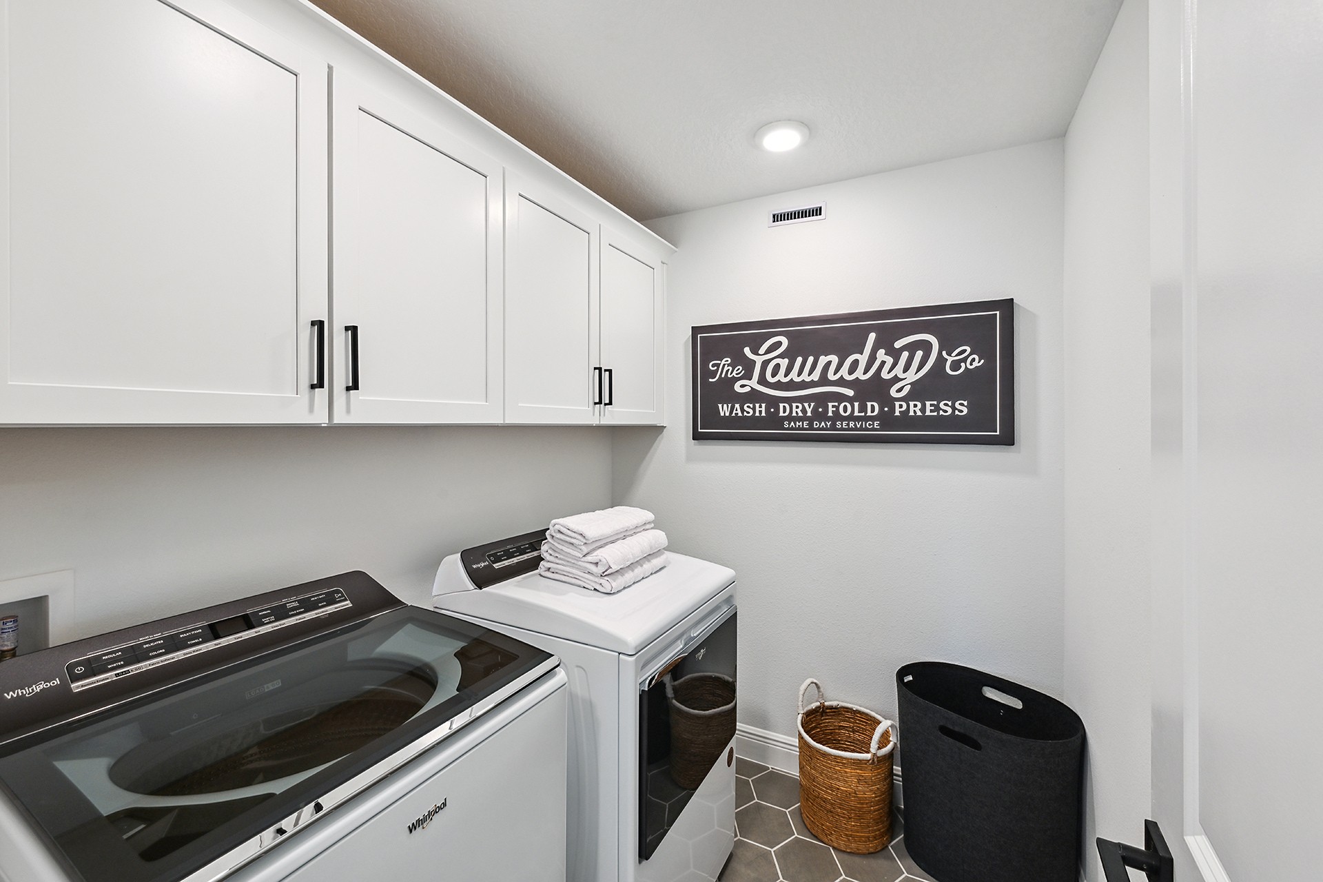 4e082f7b-af88-48aa-ae38-0436afacc899