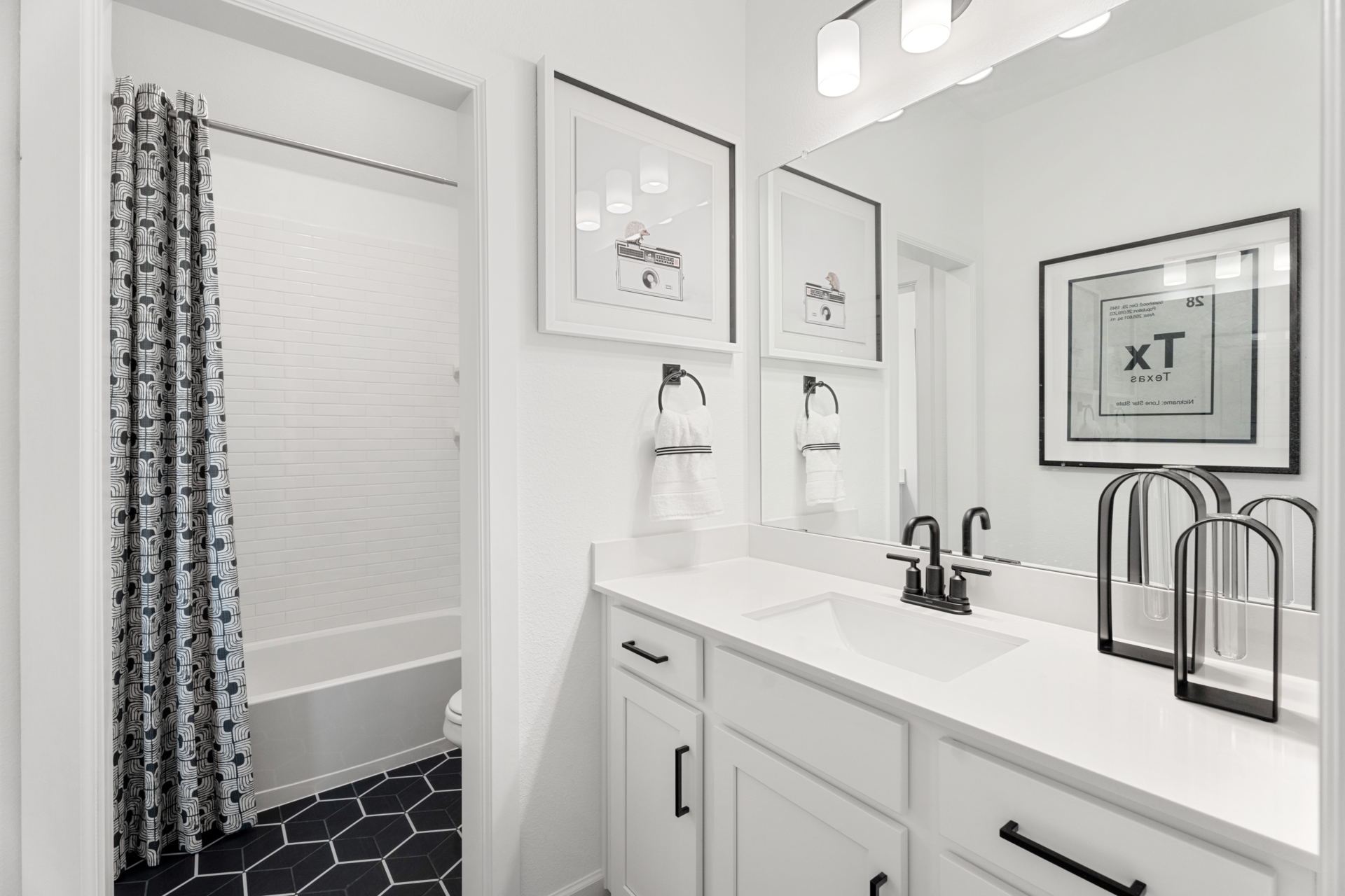 58359a3c-533d-4265-8a5a-446d65c68572