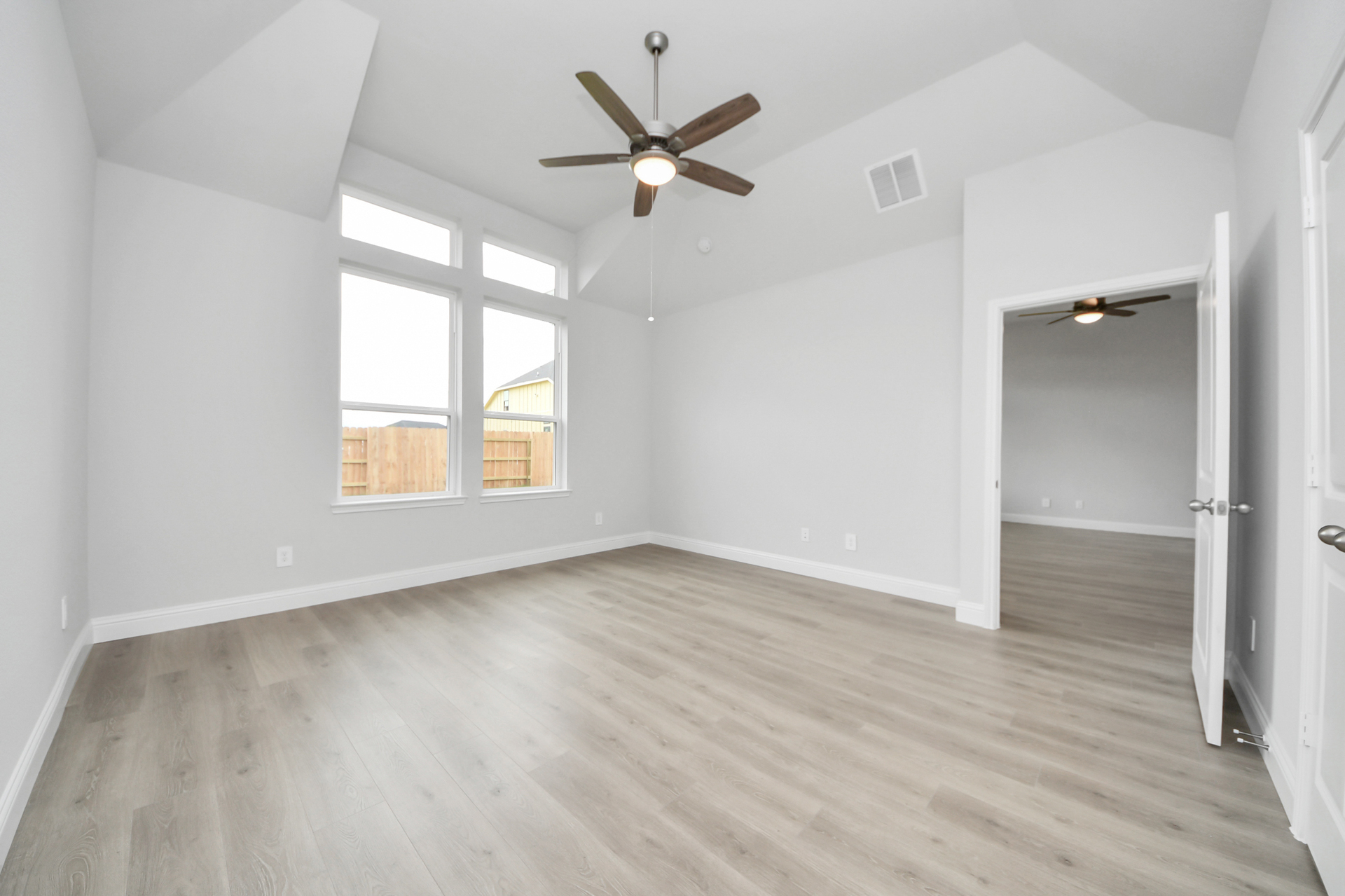 5c1ee68f-6645-4c17-a1e9-1bf47cd22a81