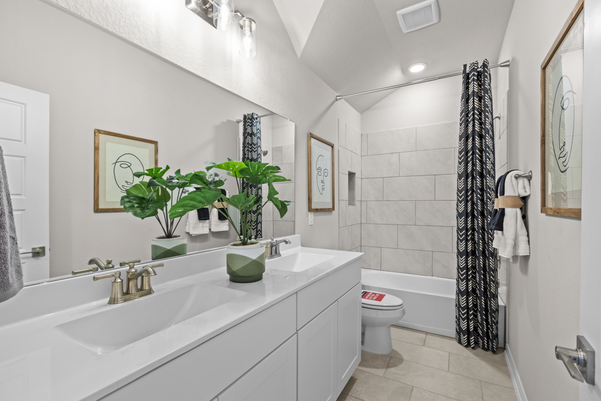 8291d429-00d3-4dbe-9947-915fc15b1fc1