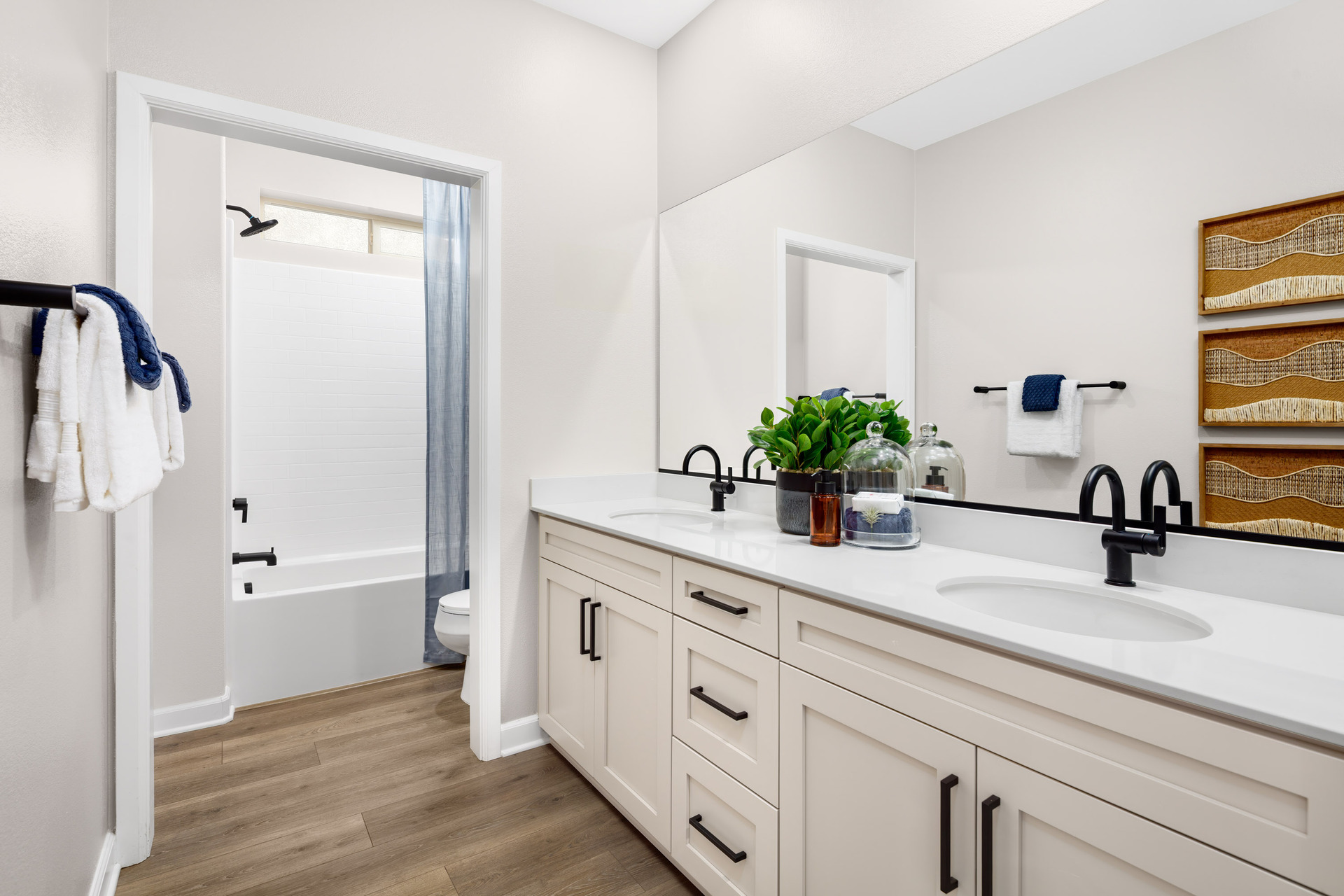 86cd3b42-bf16-4766-b64c-bf4efa58e853