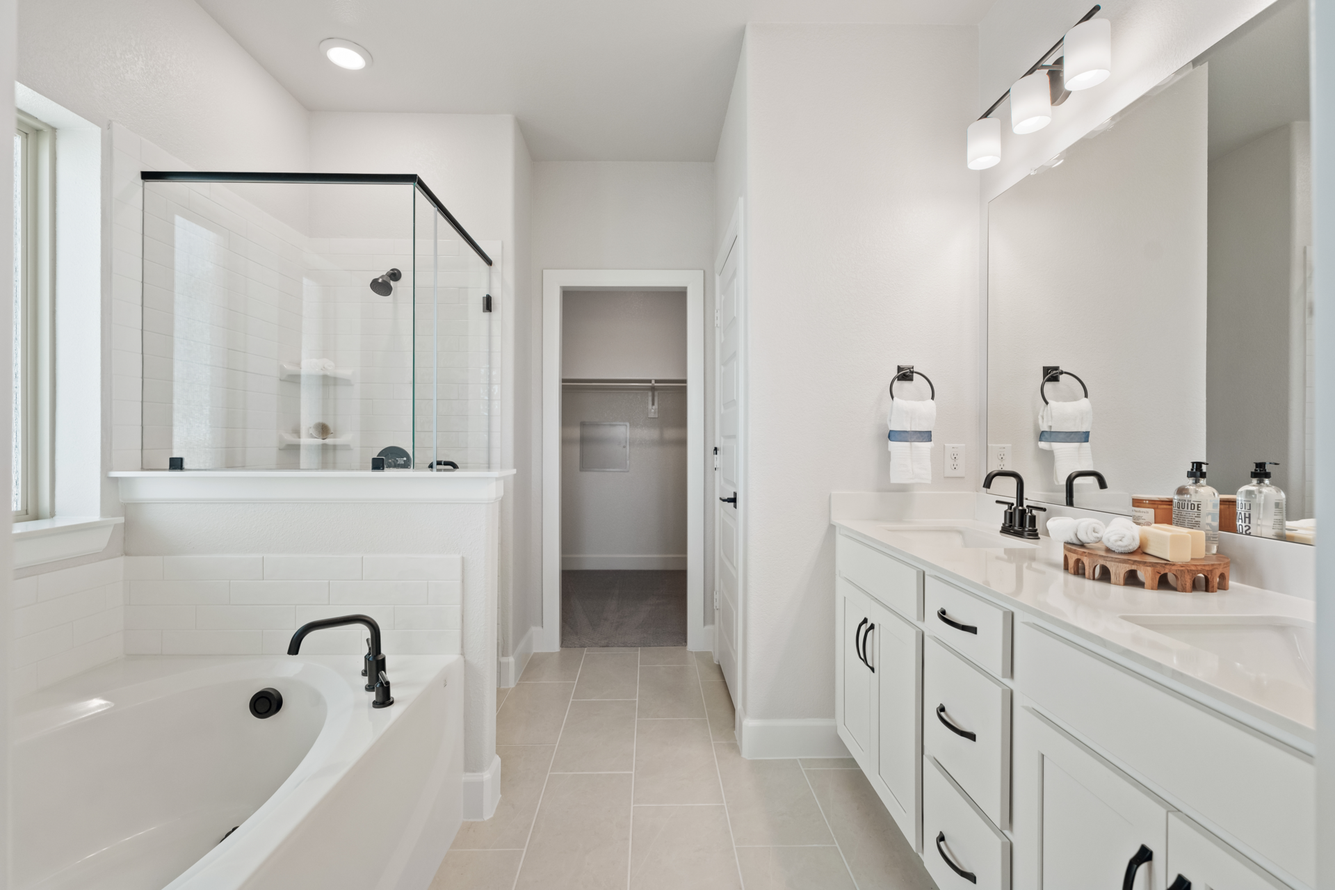 8b077521-6d9f-4236-9af5-6078edff7527