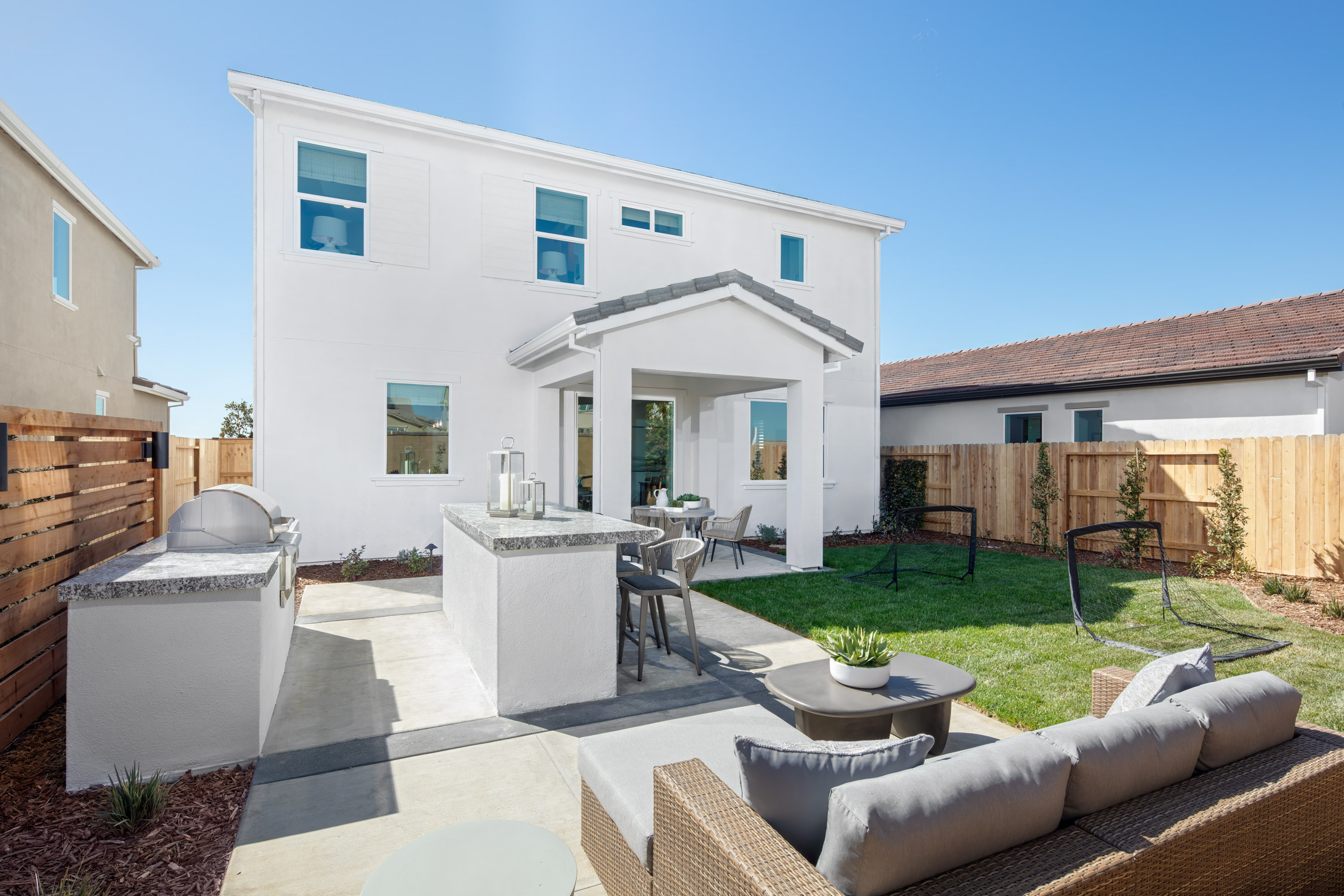 8f1d825e-7149-4548-a65f-63b6c67e2da5