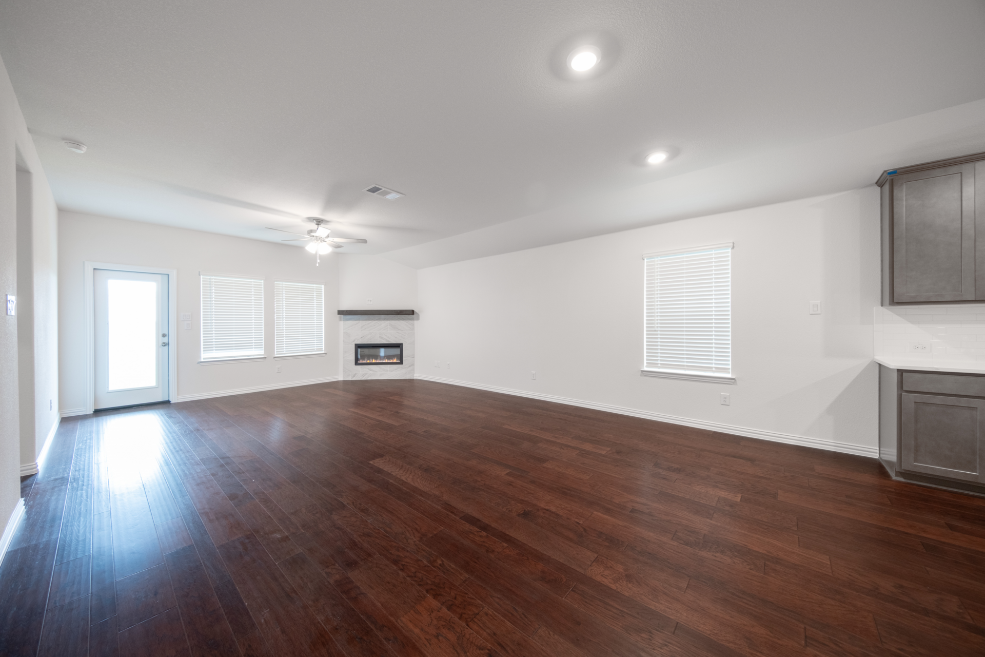 90575686-ac72-4eb4-b465-42e6932a1775