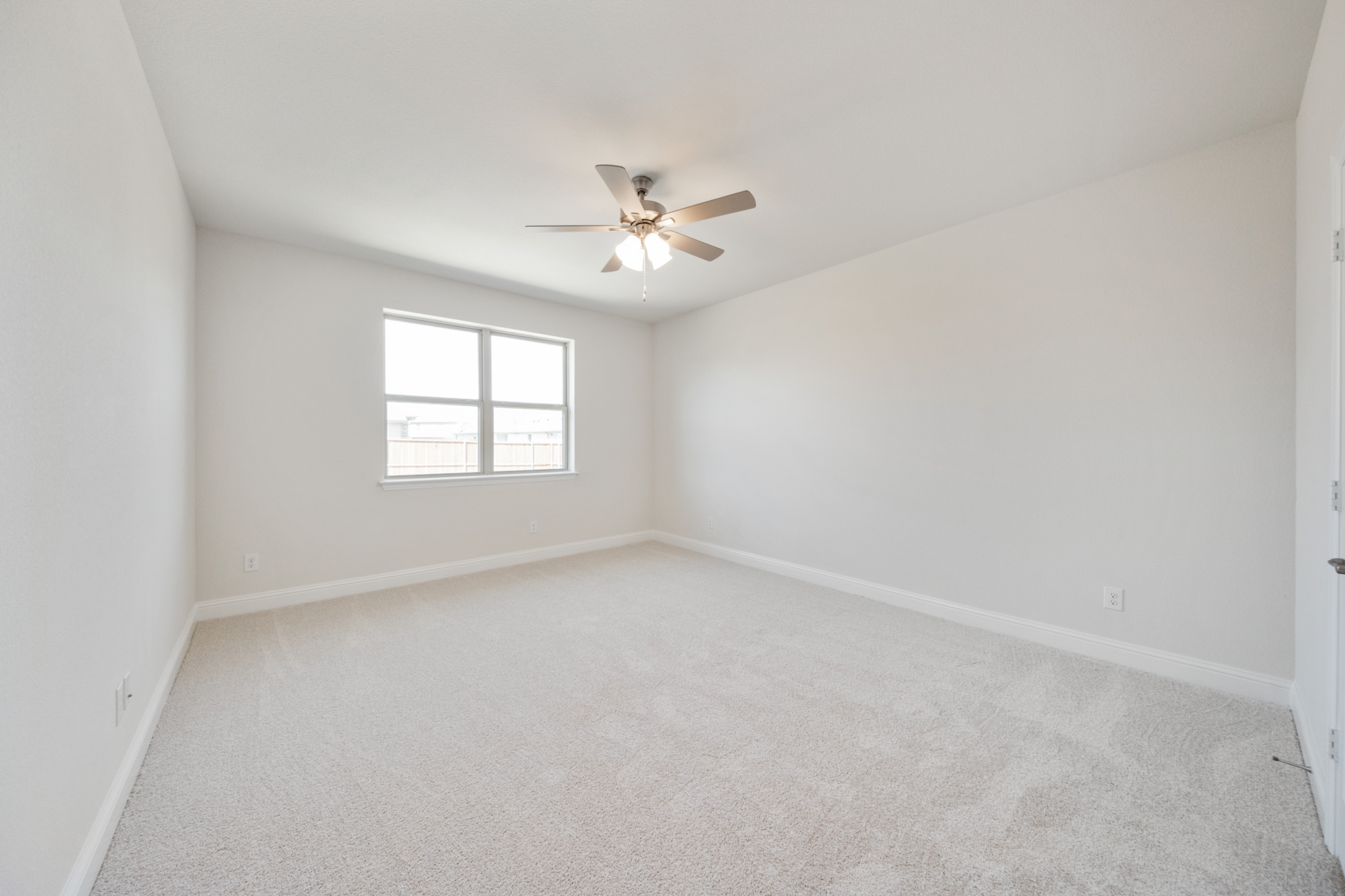 932c9240-f976-4c91-bbed-9b94fad0d3c5