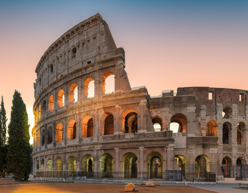 Sunrise photograph of the Colloseum in Rome, italy