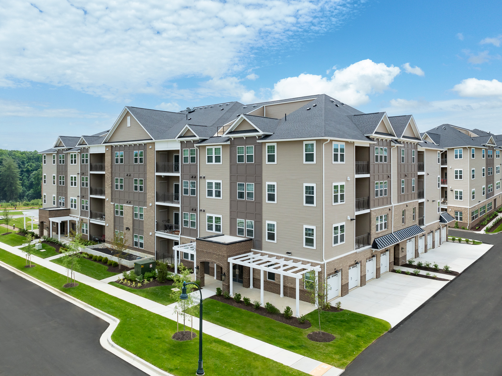 1-level condos with garages on the bottom floor